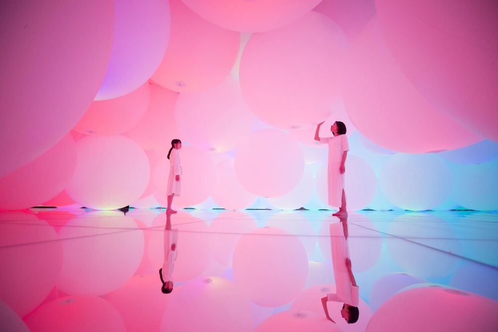Giá vé teamLab Planets và cách mua vé an toàn