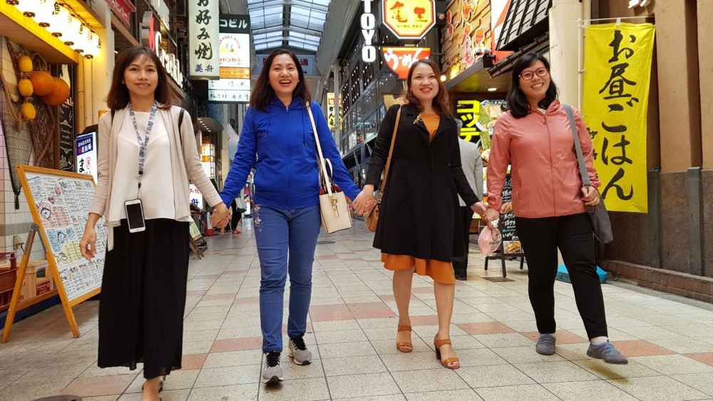 Mẹo di chuyển và ứng xử văn minh trong mùa mưa