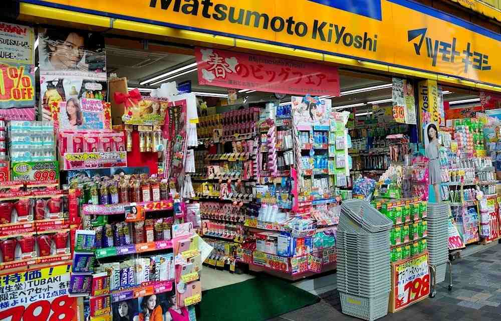 Mua mỹ phẩm Nhật Bản ở đâu? 10 địa điểm uy tín và đáng tin cậy nhất 2026 17 Matsumoto Kiyoshi – Chuỗi Drugstore lớn nhất Nhật Bản