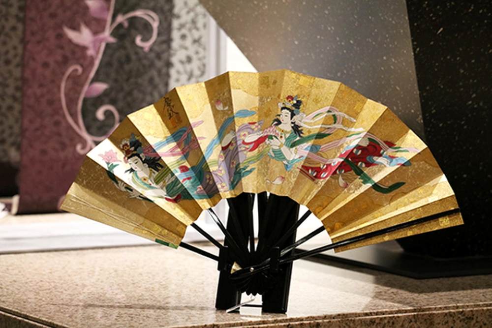 TOP 10+ đặc sản Nhật Bản mua về làm quà mà du khách không nên bỏ qua 19 Quạt gấp Sensu