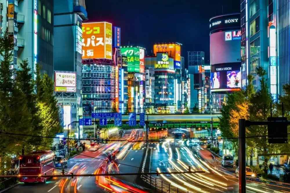 Shinjuku – Trung tâm giải trí không ngủ