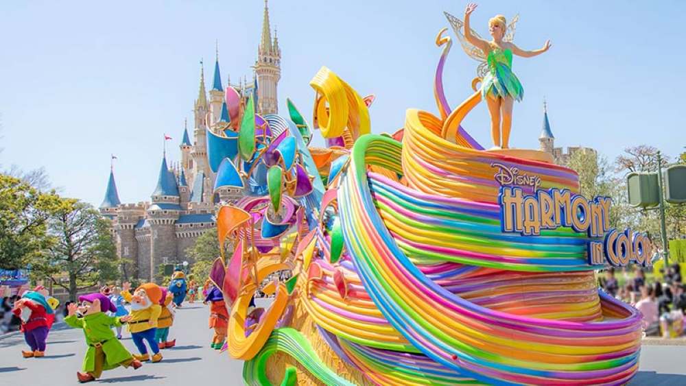 Diễu hành và show biểu diễn tại Tokyo Disneyland