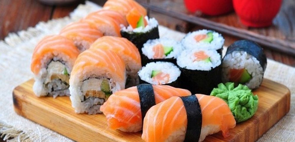 Sake – sushi cá hồi