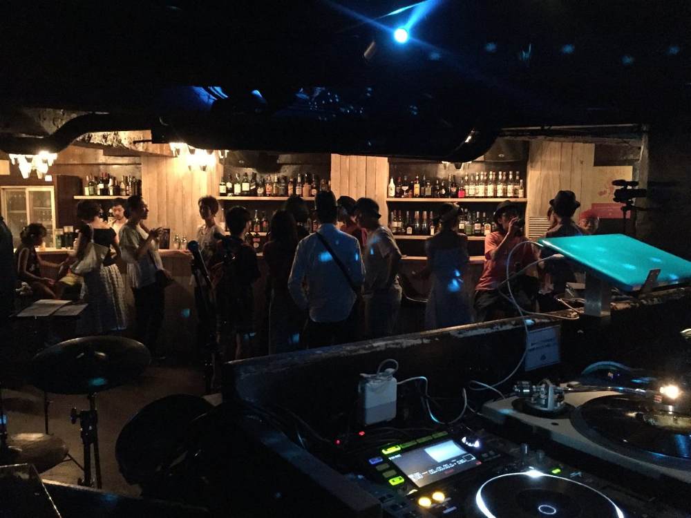 Quán bar Tokyo cho du khách: Hướng dẫn chọn quán, khu vực và lưu ý cần biết 20 The Room Shibuya