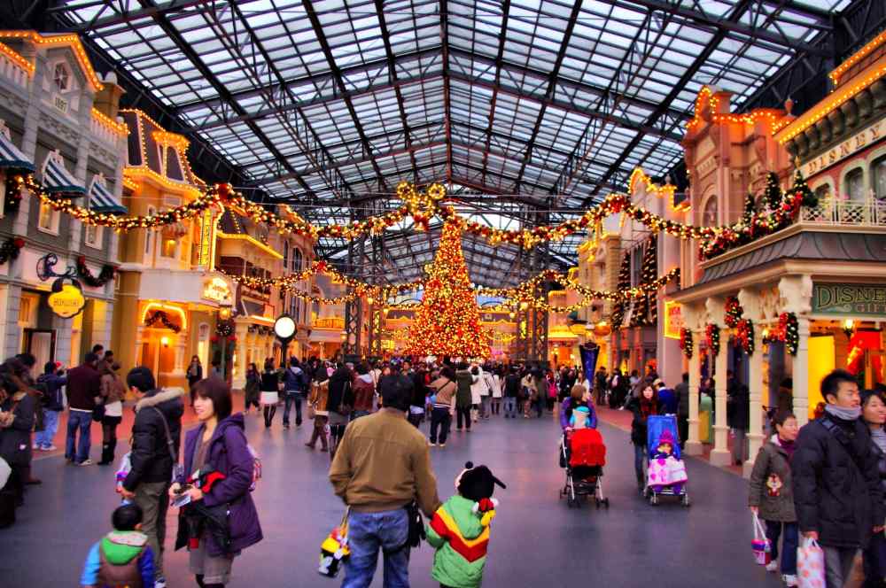 World Bazaar: khu vào cổng và mua sắm